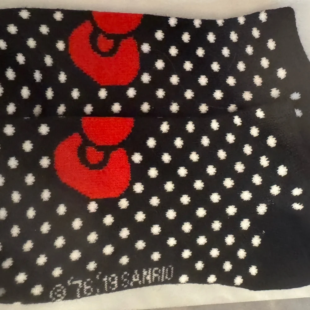 Sanrio Hello Kitty Red Bow Patterned ankle Socks - NWT in plain plastic